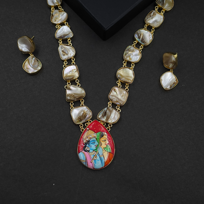 Radha Krishna Shine Necklace with Earning