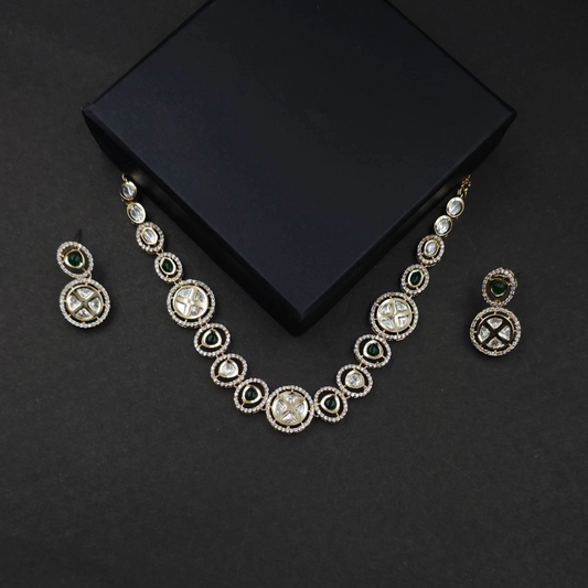 Mansion Green Necklace with Earning