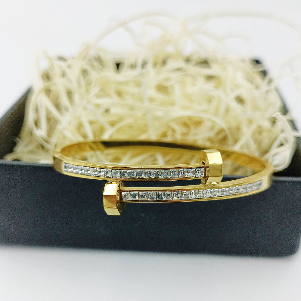 Rosette Gold Bracelet